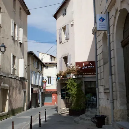 Spacieux Rochereau * L'Isle-sur-la-Sorgue